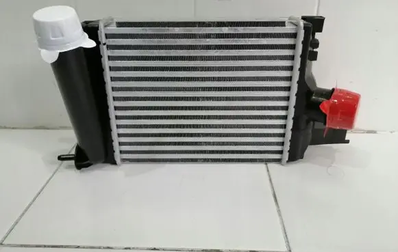 Dacia Sandero Intercooler radiator