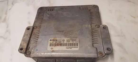 Renault Scenic I Engine control unit/module 0281001934 HOM8200039569