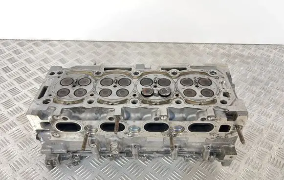 Peugeot Expert Engine head 9807255680 9806792610 9807255910