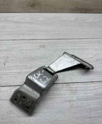 Mercedes-Benz Vito Viano W639 Rear door lower hinge A6394102037 P00810V35