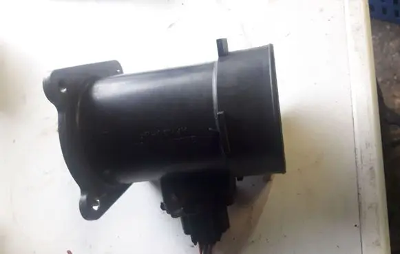 Nissan Primera Mass air flow meter