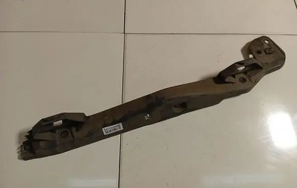 Renault Laguna III Fender mounting bracket 901260001R