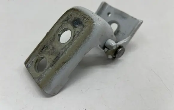 Opel Vivaro Front door upper hinge 