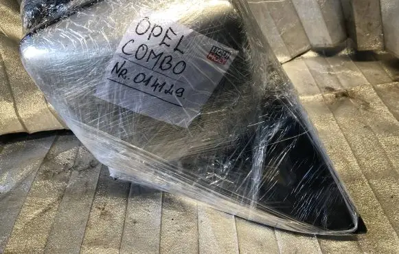 Opel Combo C Front door electric wing mirror 014129