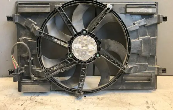 Volkswagen Golf Sportsvan Electric radiator cooling fan 5Q0121203CN 5Q0121205S