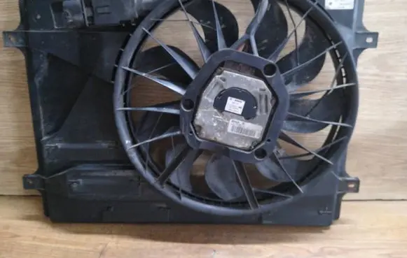 Volkswagen Sharan Electric radiator cooling fan 7M3121203G 0130706818