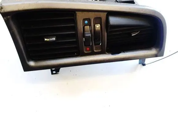 Nissan Primera Dash center air vent grill 68261pf600