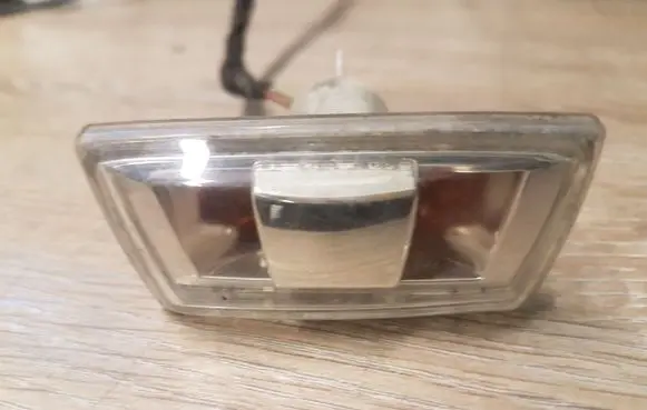 Opel Insignia A Front fender indicator light 13252455 13252456