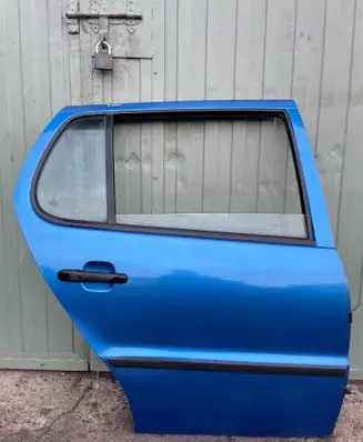 Volkswagen Polo III 6N 6N2 6NF Rear door 