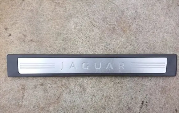 Jaguar XF X250 Front sill trim cover 8X2313200AF