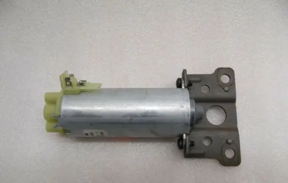 Mercedes-Benz SLK R171 Seat adjustment motor 0130002532 198397