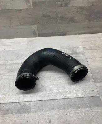 Audi Q7 4L Intercooler hose/pipe 7L6145972E