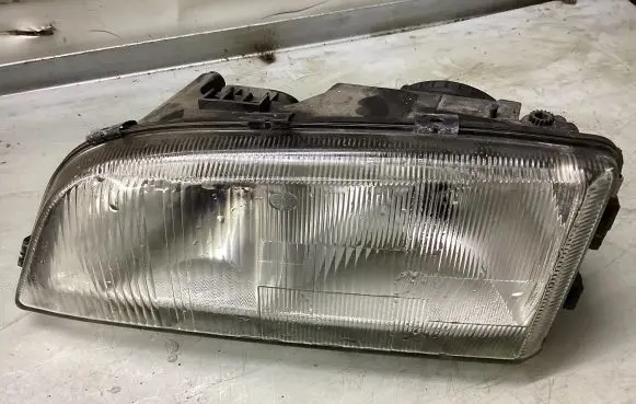 Volvo S70 V70 V70 XC Headlight/headlamp 14734300
