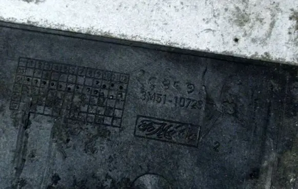 Volvo V50 Battery box tray 3M5110723BS