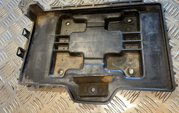 Hyundai Santa Fe Battery tray 371502B100