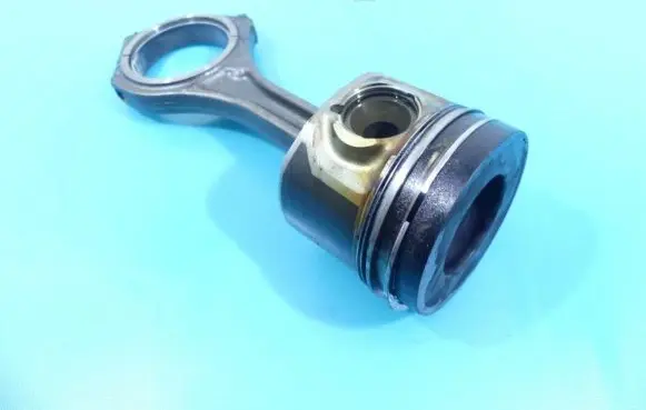 Audi A4 S4 B7 8E 8H Piston IMPRK1160870