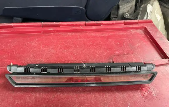 Volkswagen PASSAT B5 Third/center stoplight E1531