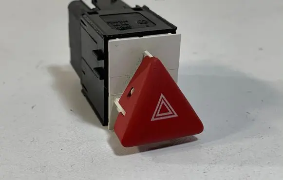 Volkswagen PASSAT B6 Hazard light switch 3C0953509A