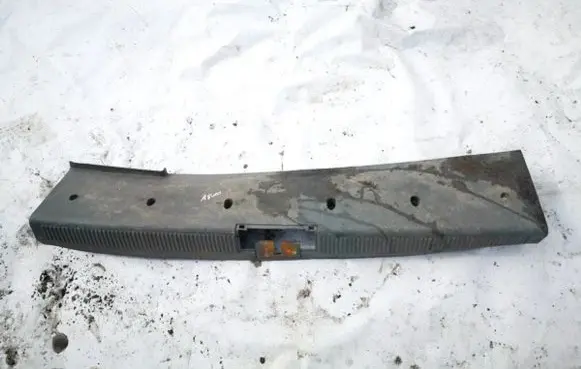 Skoda Octavia Mk1 (1U) Other trunk/boot trim element 1u9863485