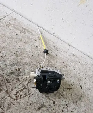 Audi A4 S4 B7 8E 8H Rear door lock