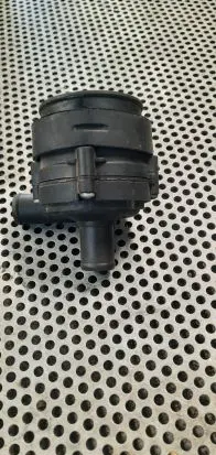 Mercedes-Benz ML W164 Water pump 10512104