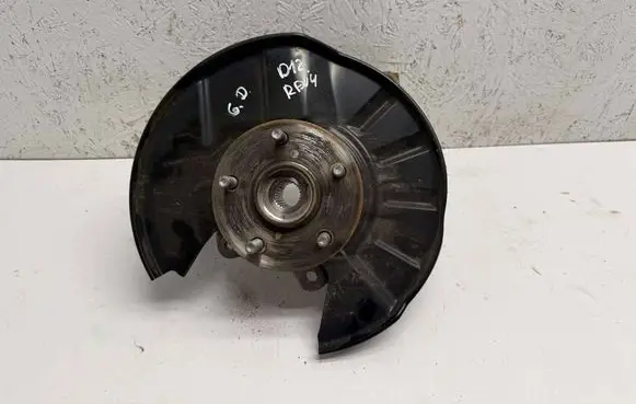 Toyota RAV 4 (XA50) Rear wheel hub