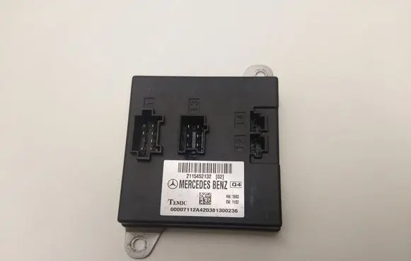 Mercedes-Benz E W211 Comfort/convenience module 2115452132