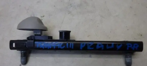 Opel Vivaro Seat belt adjustment rail 