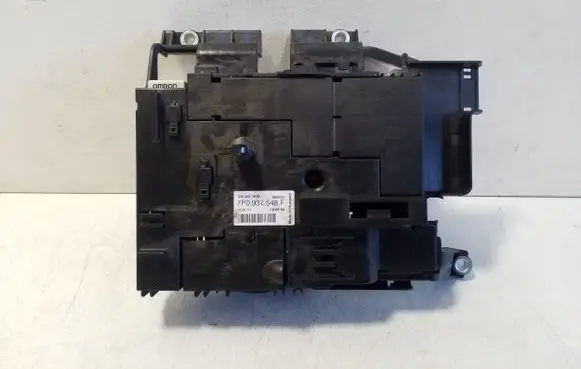 Volkswagen Touareg II Fuse box set 7P0937548F