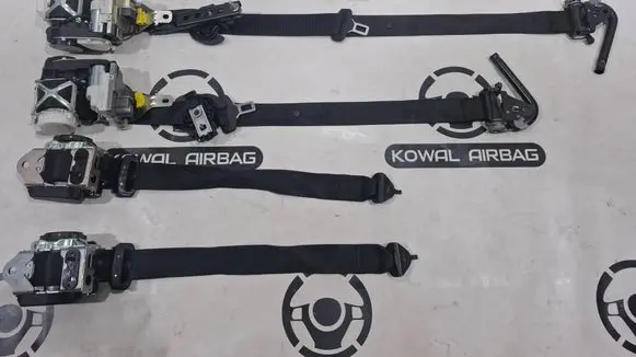 Mercedes-Benz GLE (W166 - C292) Set of seat belts A1668601500 A1668601600 A2928600185