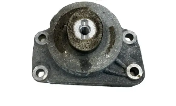 Engine mounting bracket