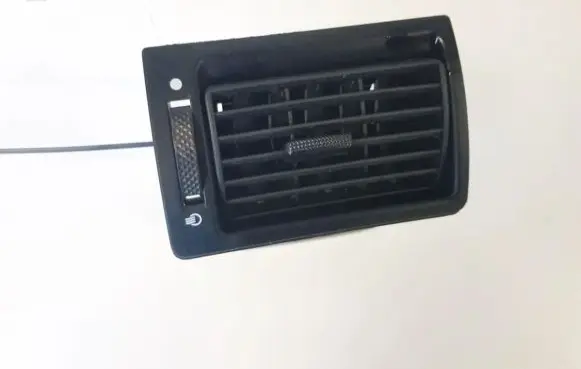 Ford Mondeo Mk III Dash center air vent grill