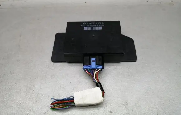 Volkswagen PASSAT B5 Comfort/convenience module 1J0959799H