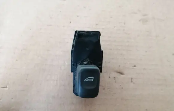 Volvo S60 Electric window control switch 9472275