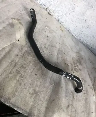 Volvo XC40 Engine coolant pipe/hose 32249326