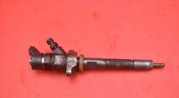 Ford Focus C-MAX Fuel injector 0445110239