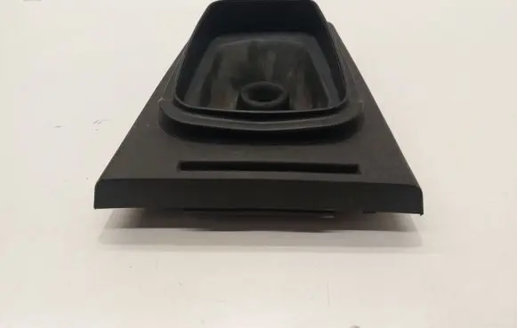 Volkswagen PASSAT B3 Gear shifter surround trim plastic 357863209A