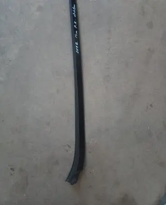 Mercedes-Benz E A207 Windshield trim