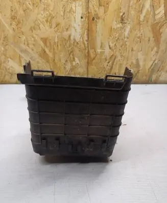 Volkswagen Golf V Fuse box cover 1K0937132F