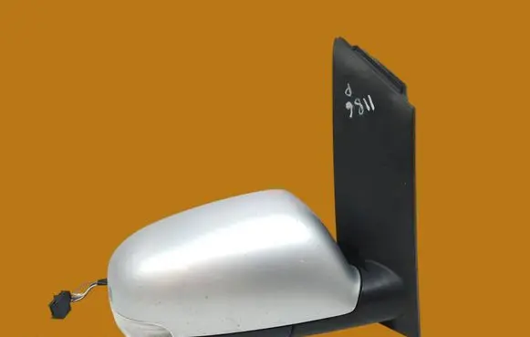 Volkswagen Touran I Front door electric wing mirror