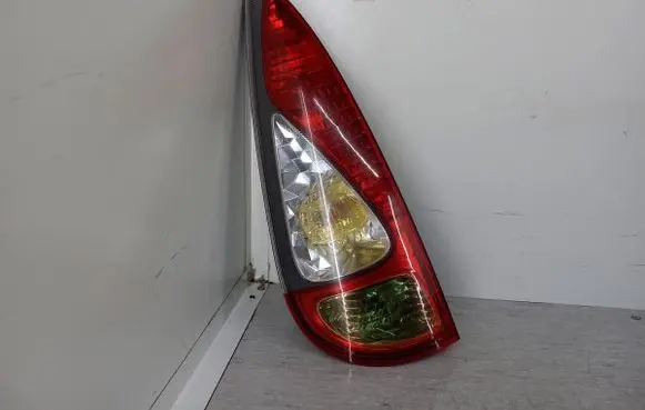 Toyota Yaris Verso Rear/tail lights 52-091
