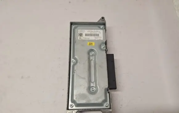 Audi A5 8T 8F Sound amplifier 8T0035223AD