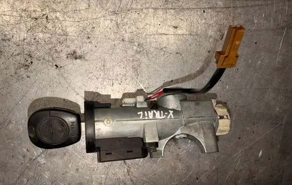 Nissan X-Trail T30 Ignition lock 28590C9902 2671032209