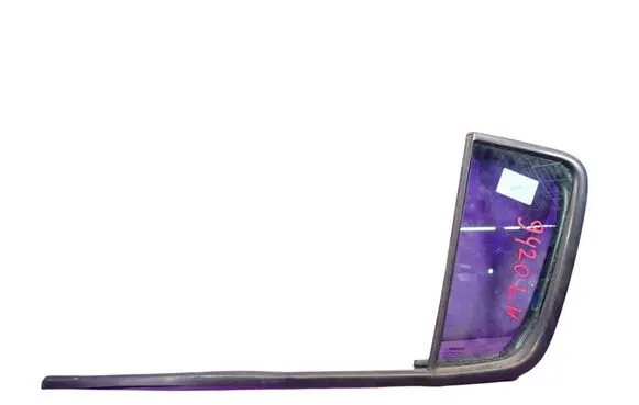 Renault Clio III Front door window glass four-door 