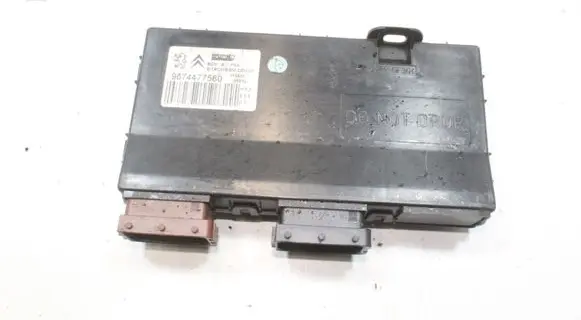 Peugeot RCZ Seat control module 9674477580