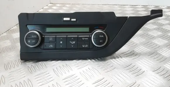 Toyota Auris E180 Climate control unit 5590002360