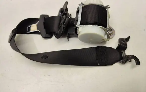 BMW 3 E90 E91 Front seatbelt 33059849 33052212 9117220