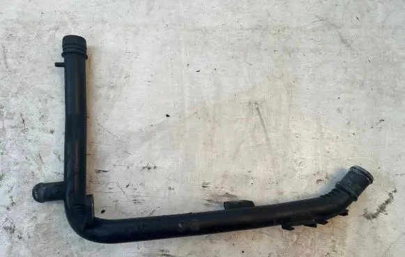 Volkswagen PASSAT B7 Engine coolant pipe/hose 03L121065AJ
