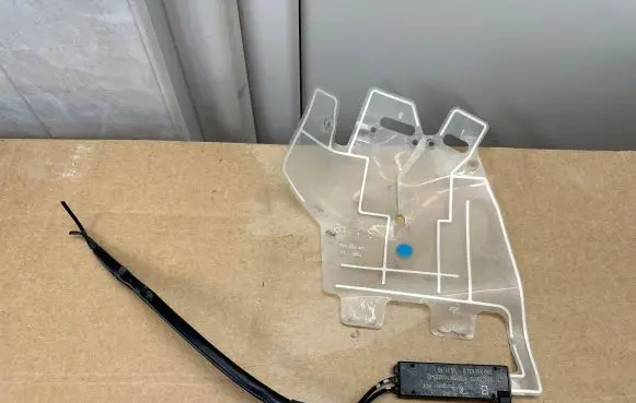 Volkswagen Amarok Aerial GPS antenna 2H0035532B