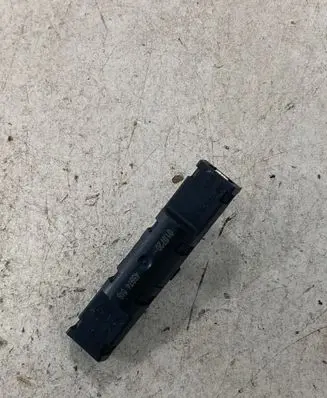 Skoda Superb B8 (3V) Aerial antenna amplifier 5N0035570